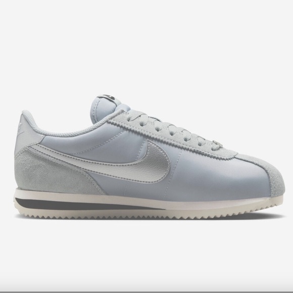 Nike Cortez Sneakers Shoes NWT Sustainable Textile Gray Pumice swoosh silver 8.5 - Picture 4 of 16